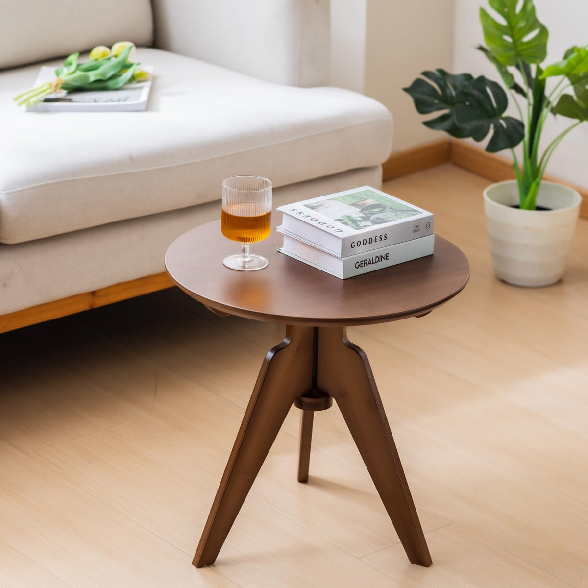 Maydear Bamboo Small Round Side Table Set of 2, Accent End Tables or Coffee Tables for Living Room, Bedroom, Office, Easy Assembly, 3-Leg Design