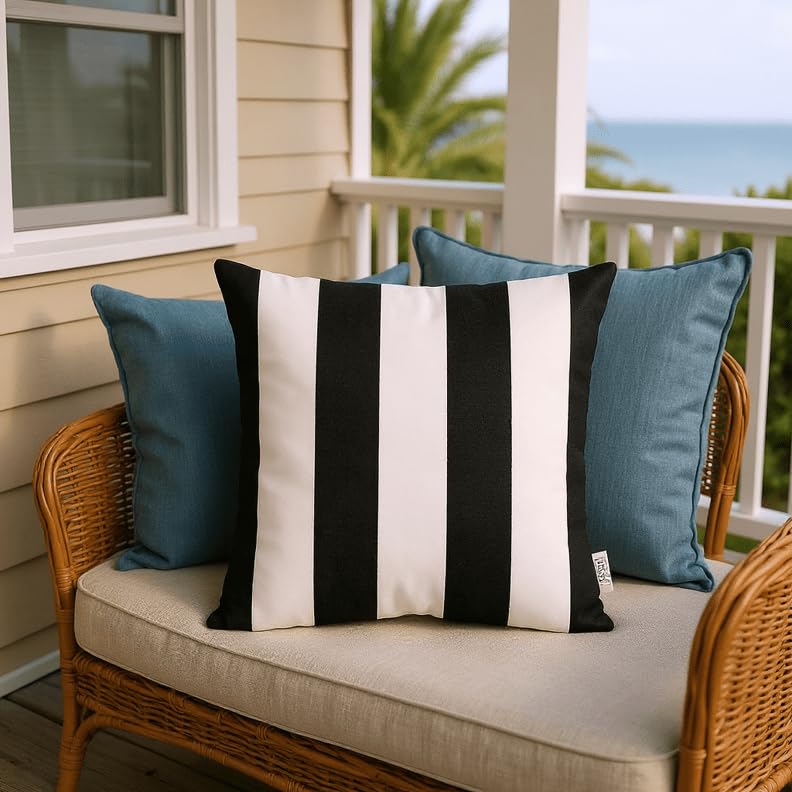 Indoor/Outdoor Square Decorative Throw Pillows – Set of 4