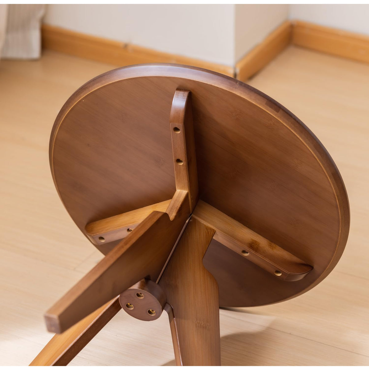 Maydear Bamboo Small Round Side Table Set of 2, Accent End Tables or Coffee Tables for Living Room, Bedroom, Office, Easy Assembly, 3-Leg Design