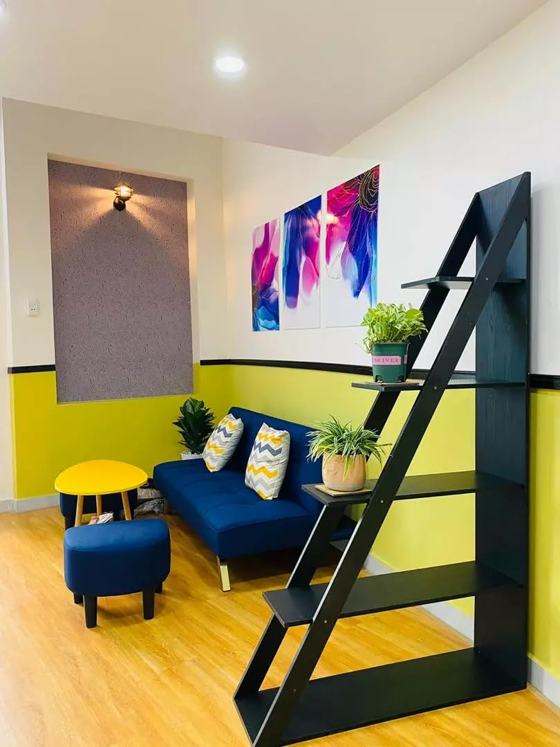 Black 5-Tier Ladder Bookshelf