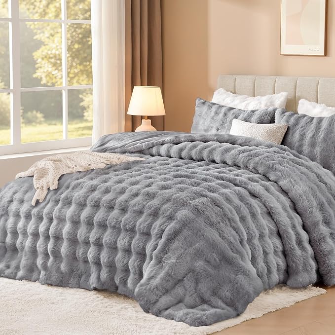 King Faux Fur Comforter Set