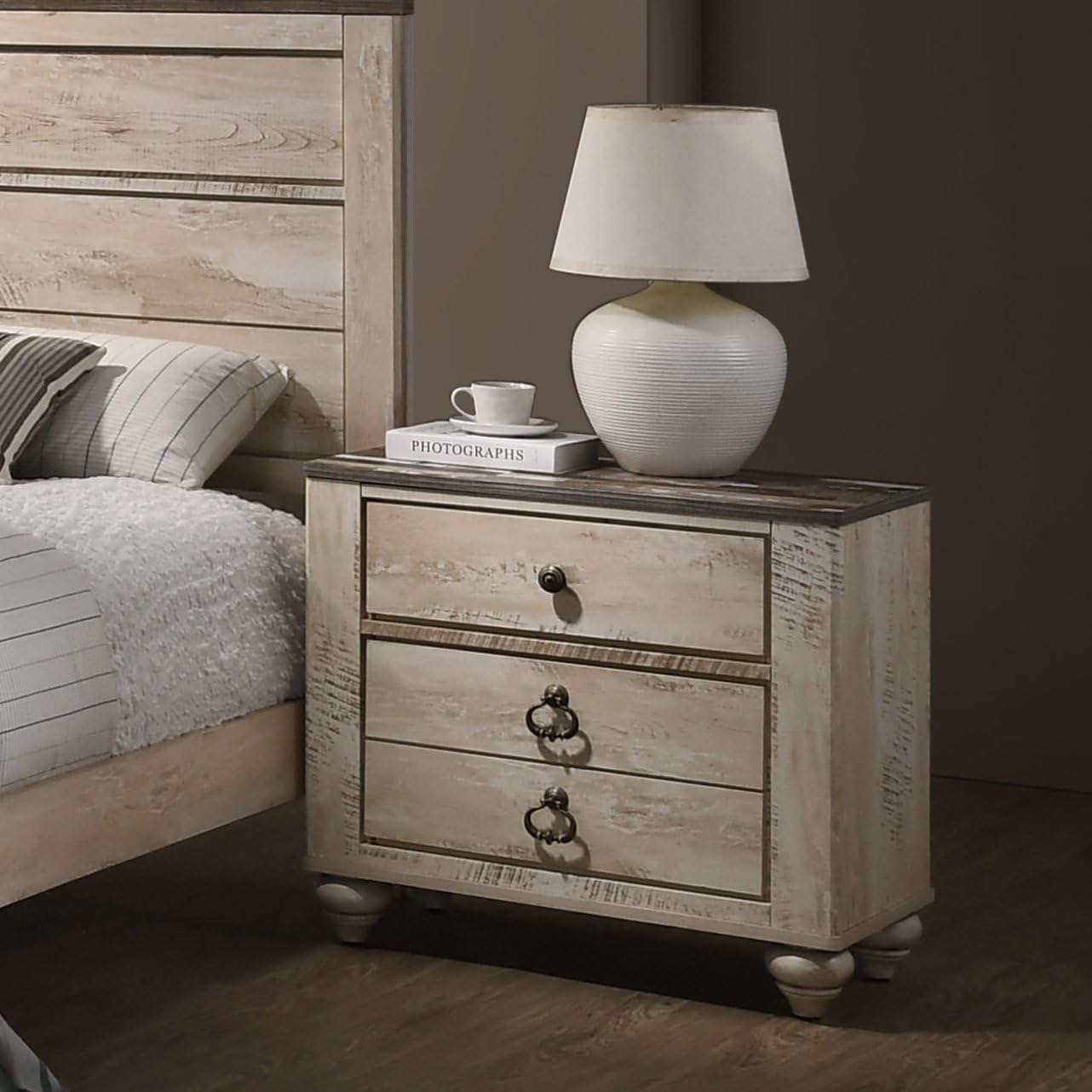 Roundhill Furniture Amerland Contemporary White Wash Finish 6-Piece Bedroom Set,