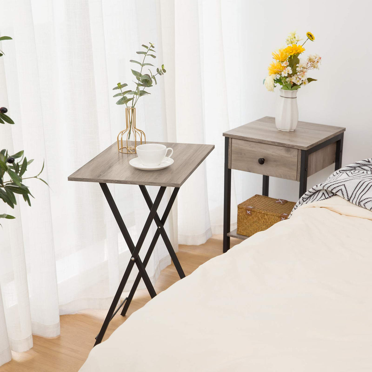 Folding TV Tray Set with Stand