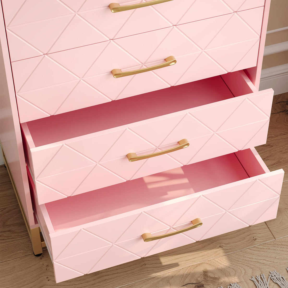 Pink 4-Drawer Dresser