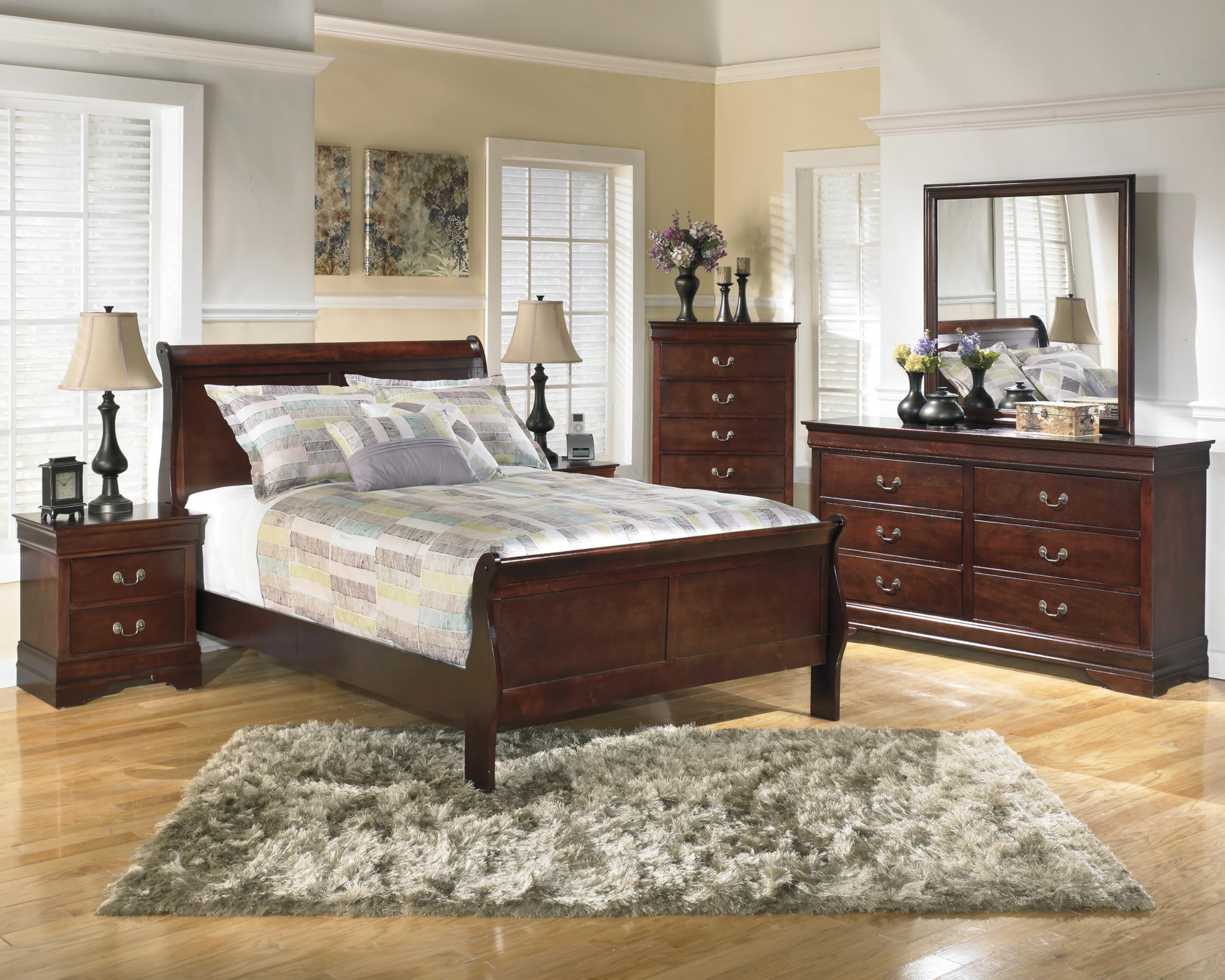 Signature Design by Ashley Alisdair Traditional 5 Drawer Chest of Drawers, Dark Brown