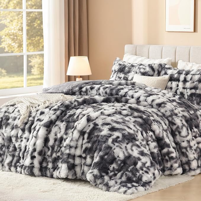 King Faux Fur Comforter Set