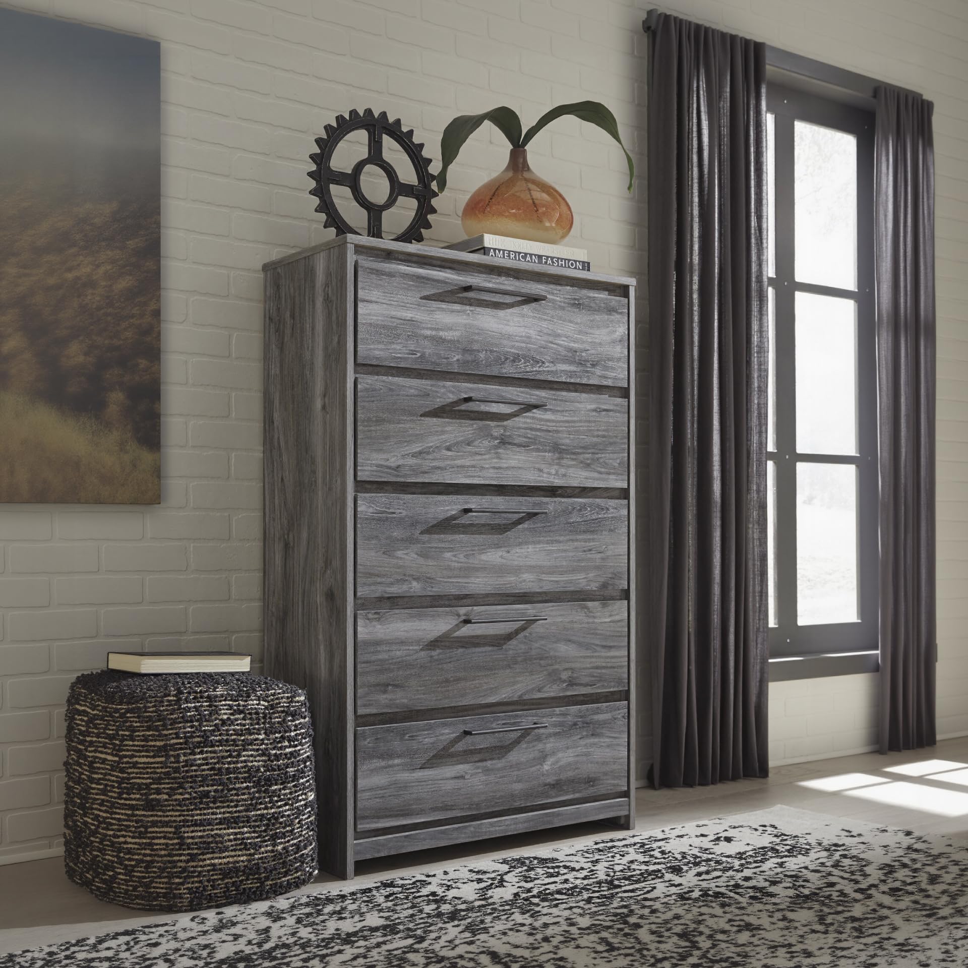Signature Design by Ashley Baystorm Rustic 5 Drawer Chest of Drawers, Gray
