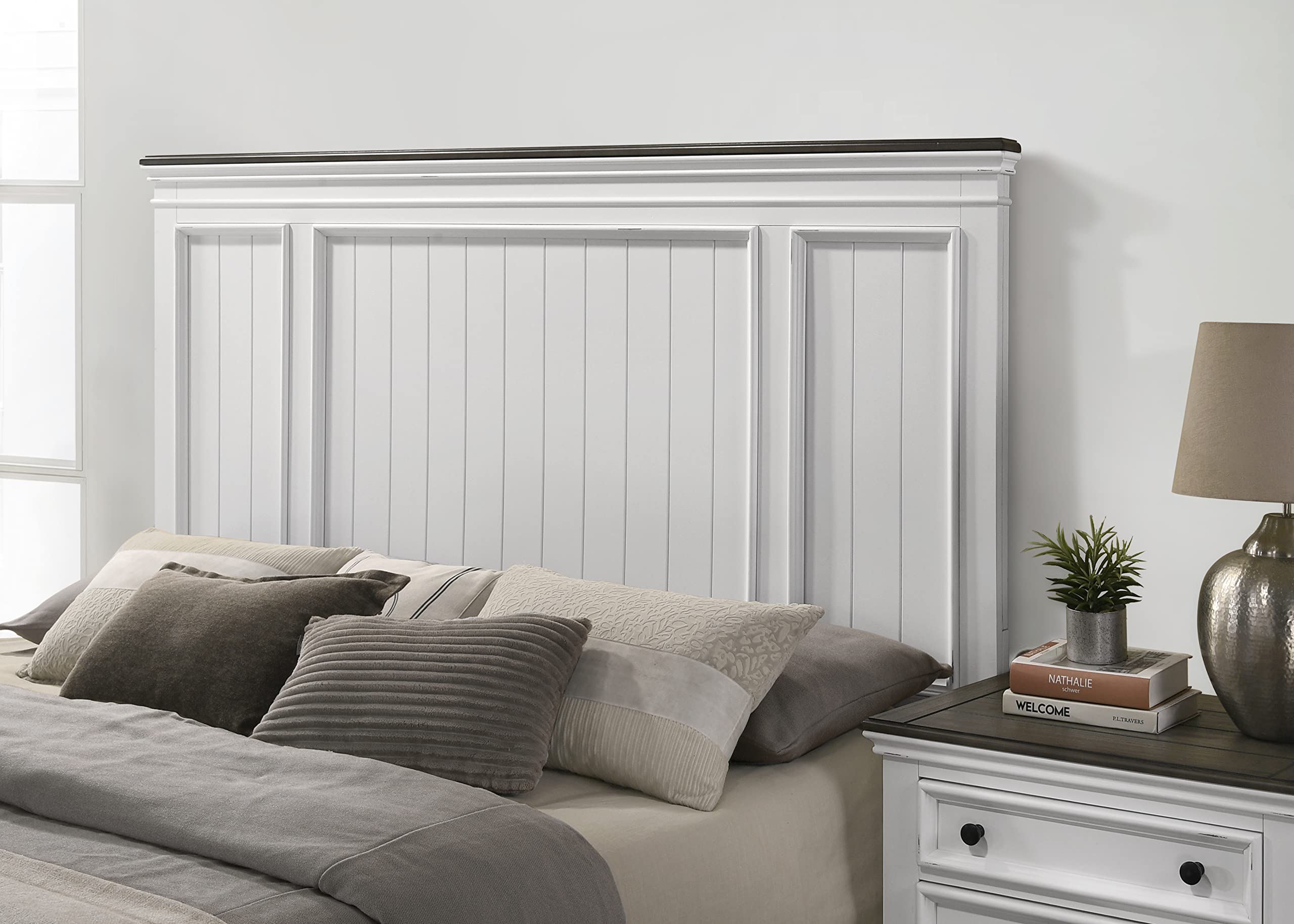 Farmhouse Bedroom Set – Bed, Dresser, Mirror & 2 Nightstands