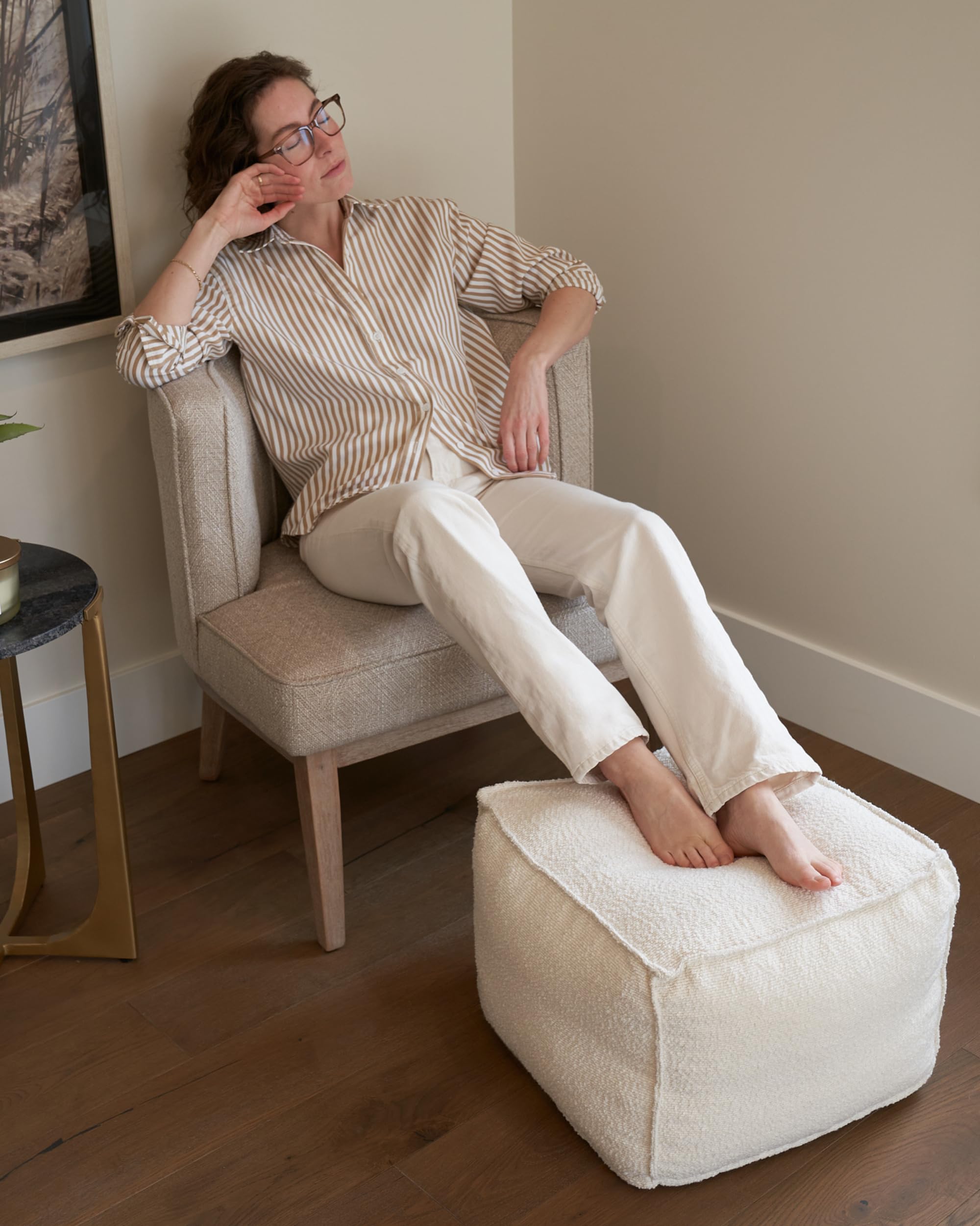 Round Boucle Pouf Ottoman Foot Rest
