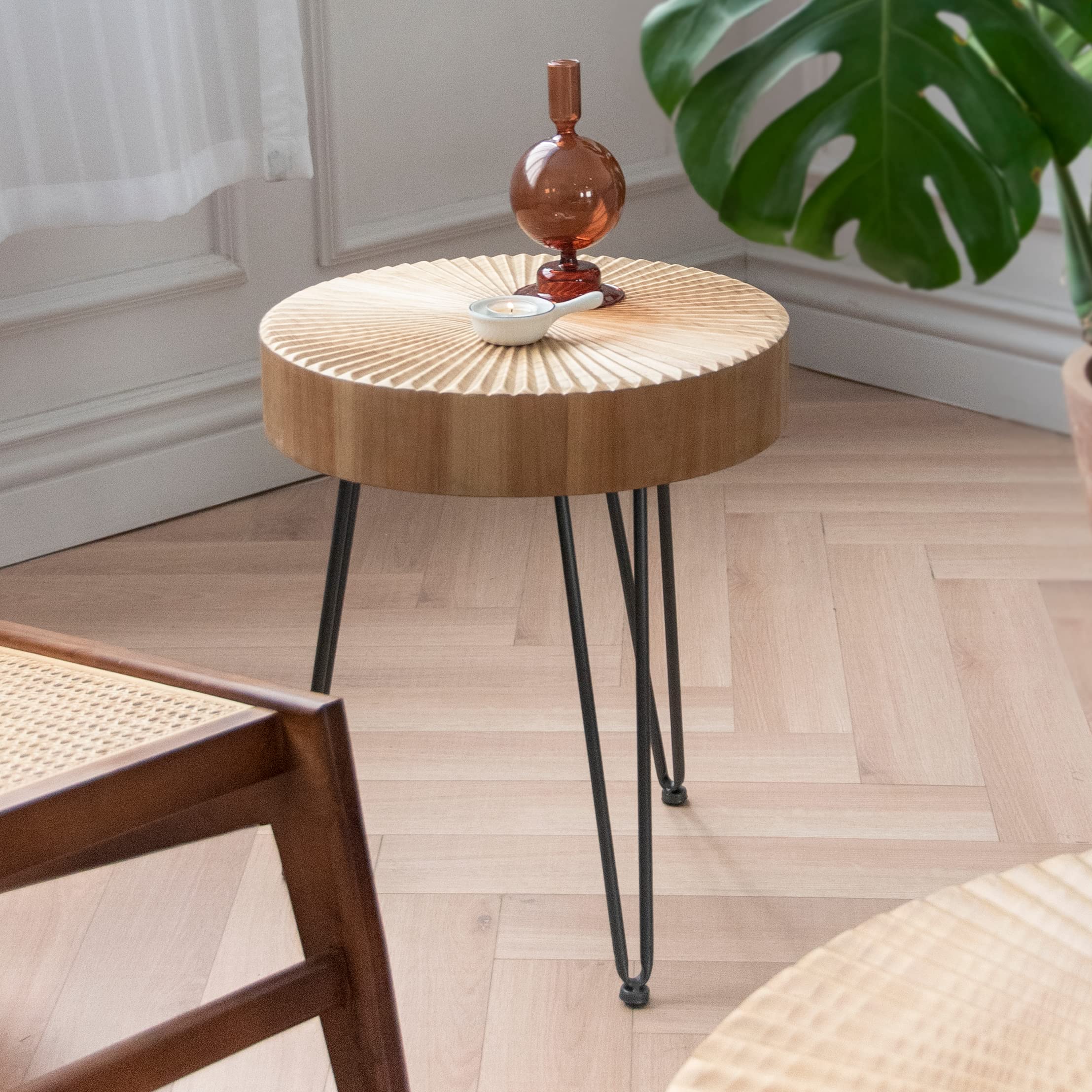 Round Farmhouse Nesting Coffee Table Set – 2-Piece, Wood Radial Pattern