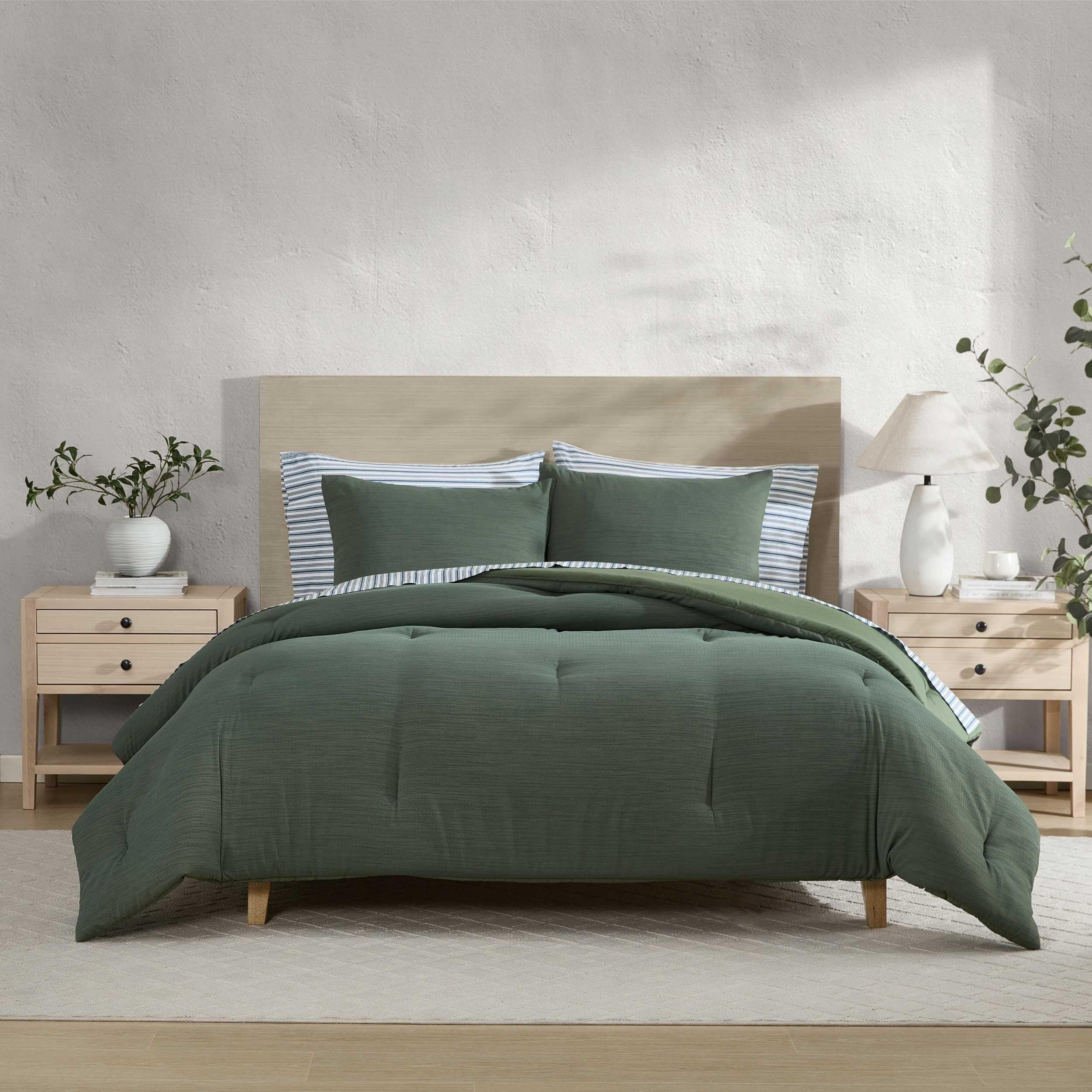 Nautica - Queen Comforter Set, Soft & Smooth Reversible Micro Chevron Woven Bedding w/Matching Pillowcases, 3 Piece Bed Sets (Herringbone Chenille Green)