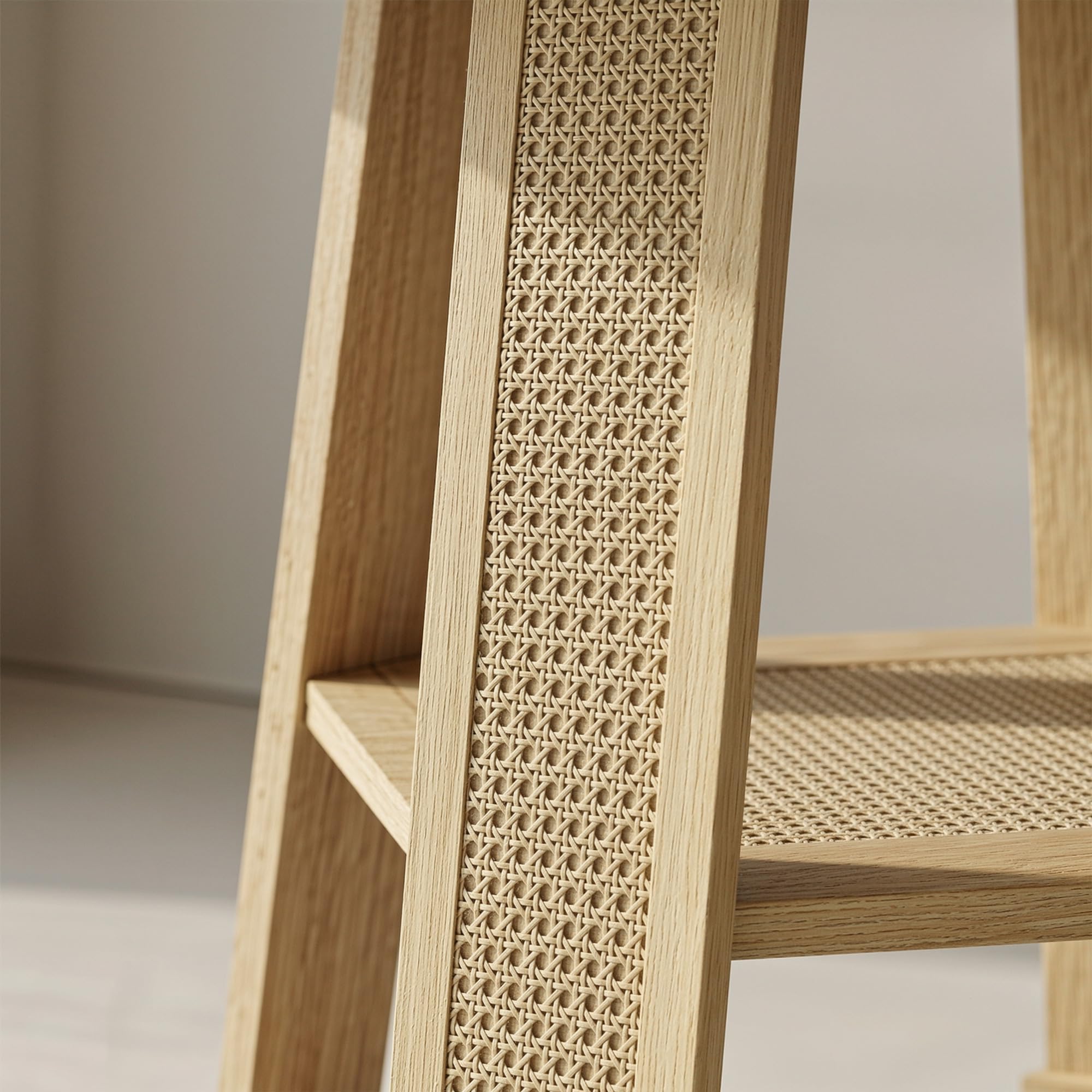 Extendable Round Dining Table with Storage Shelf