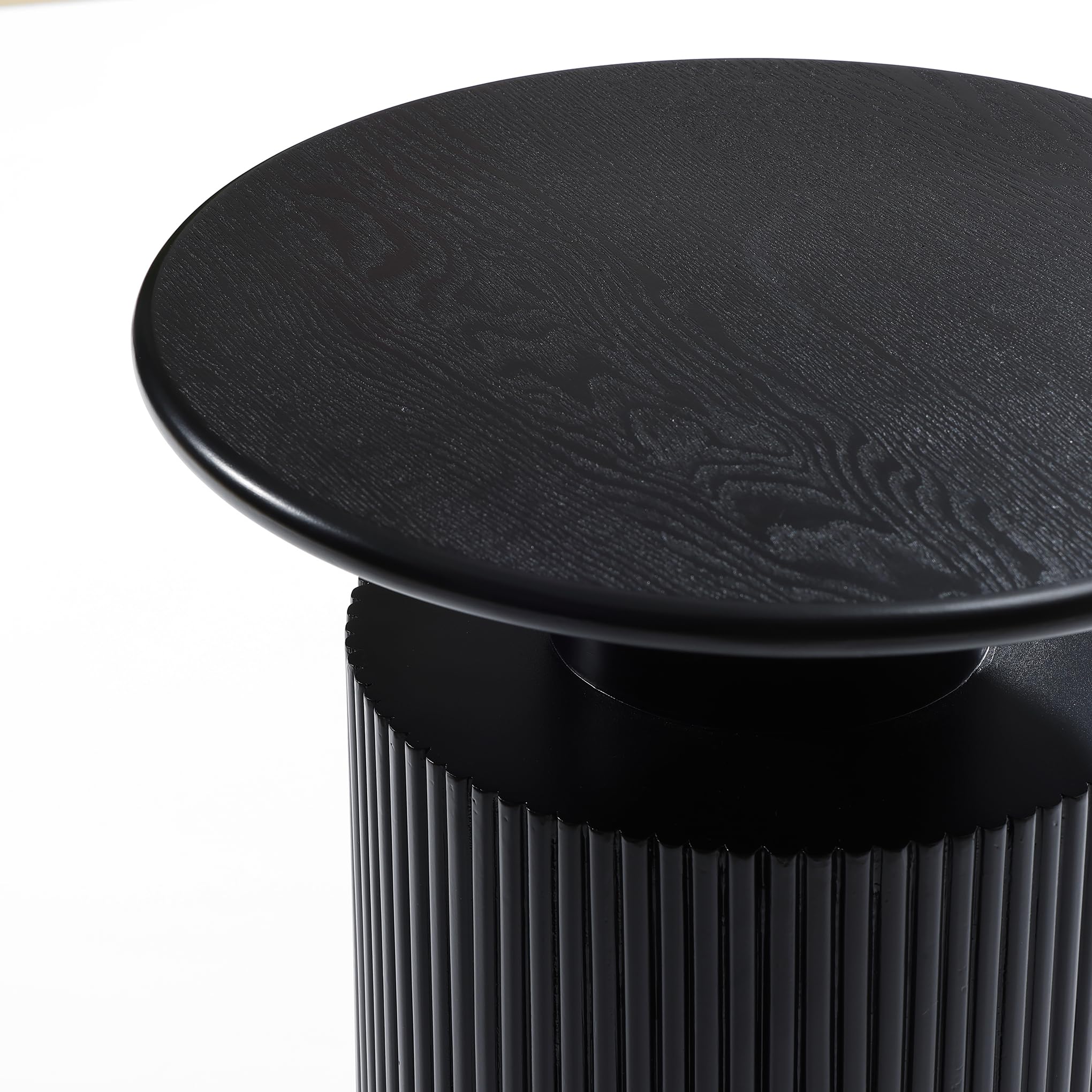 LuxenHome 21" Black Round Side Table, Fluted Black Side Table for Small Spaces, Modern Accent Round End Table for Living Room, Bedroom, Office