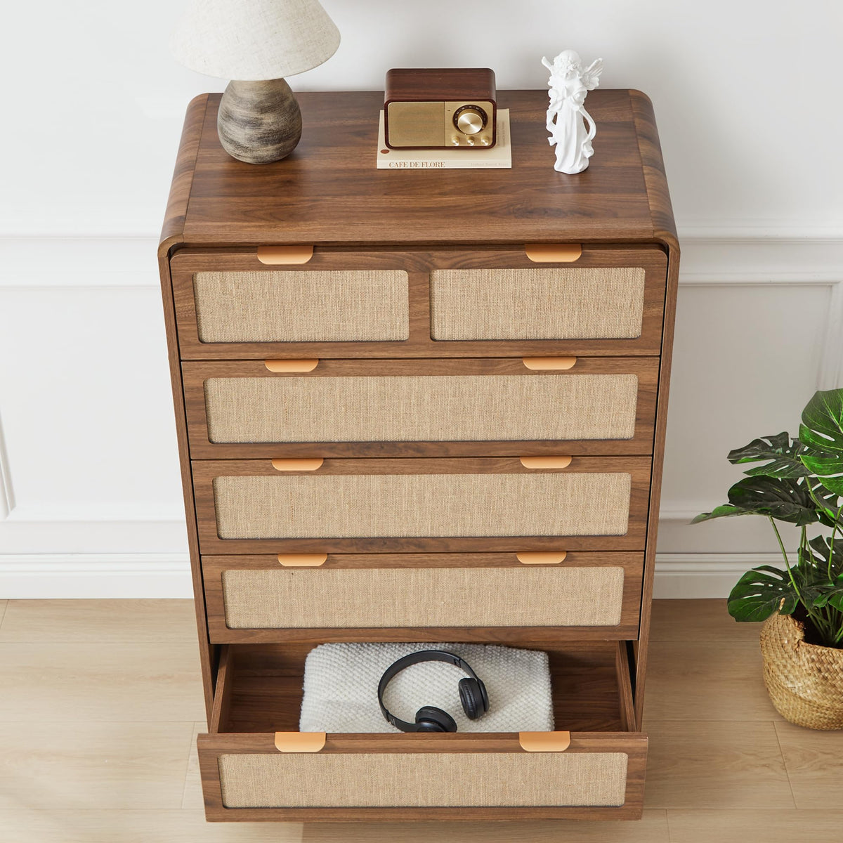 RUSTYER 43" Tall 5 Drawer Dresser for Bedroom, Modern Wood Dresser, Walnut