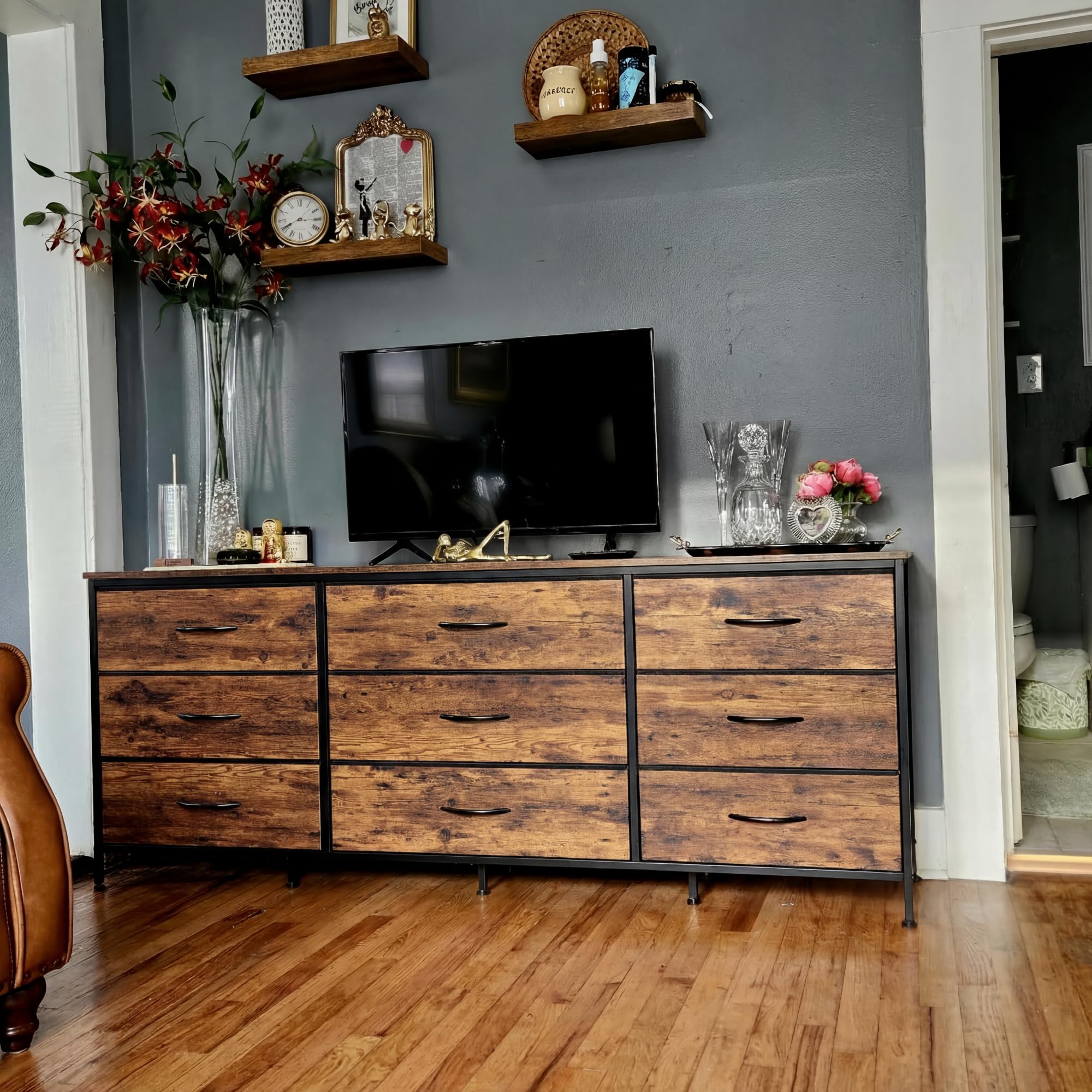 EnHomee Dresser for Bedroom, 9 Drawers Dresser TV Stand for 55, 60 Inch TV, Large Entertainment Center, Wide Chest of Drawers for Closet, Living Room, Rustic Brown