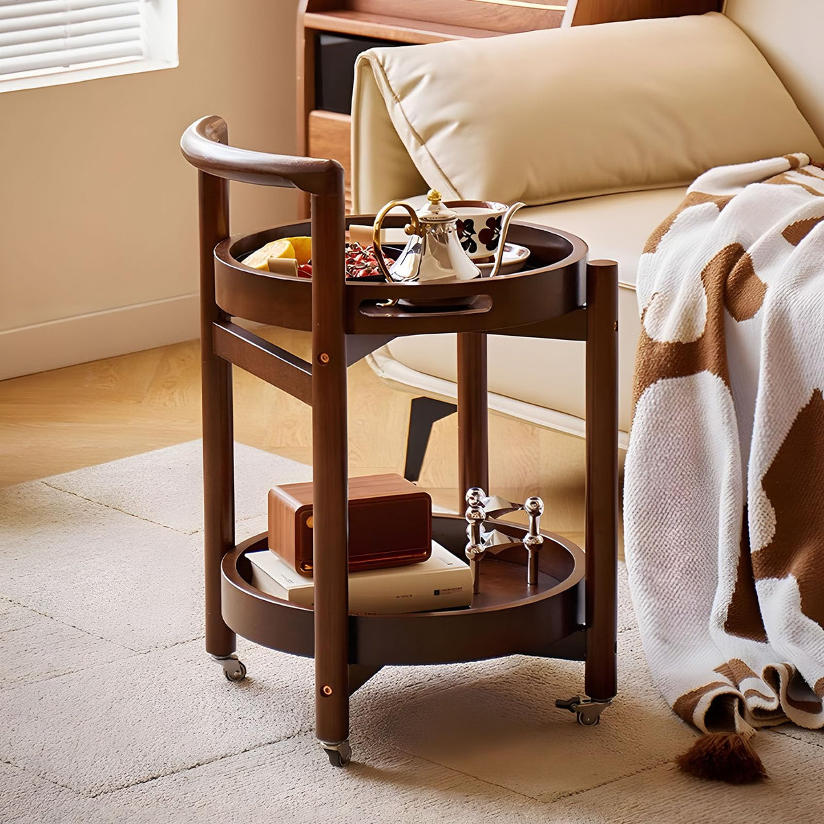 Cttasty Side Table with Wheels, Mid Century Modern Rolling End Table, Solid Wood Round End Table with Detachable Tray, Small Accent Table, Movable Coffee Table Cart(Walnut)