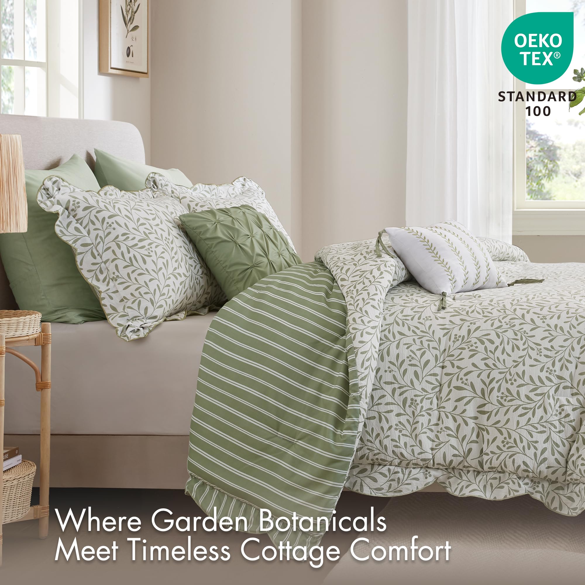 Madison Park 5-Piece Reversible Botanical Comforter Set - Summer Floral Print with Scalloped Edges, Lightweight Bedding with Decorative Pillows, Queen, Market Green