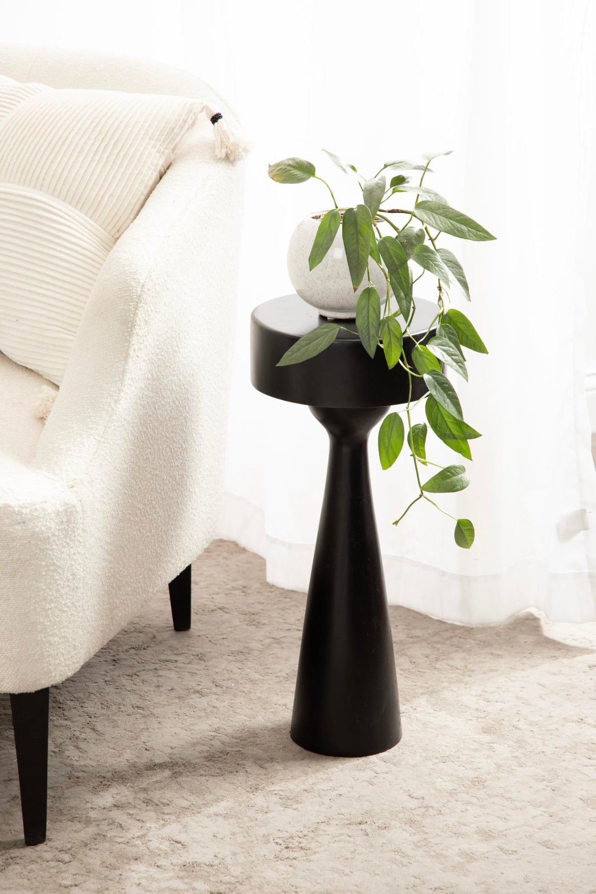 Kate and Laurel Solbrett Modern Sophisticated Round Drink Table; 10 x 10 x 22; Black; Contemporary Sculptural Bedroom Nightstand with Unique Pedestal Table Design for Use as Indoor Plant Stand
