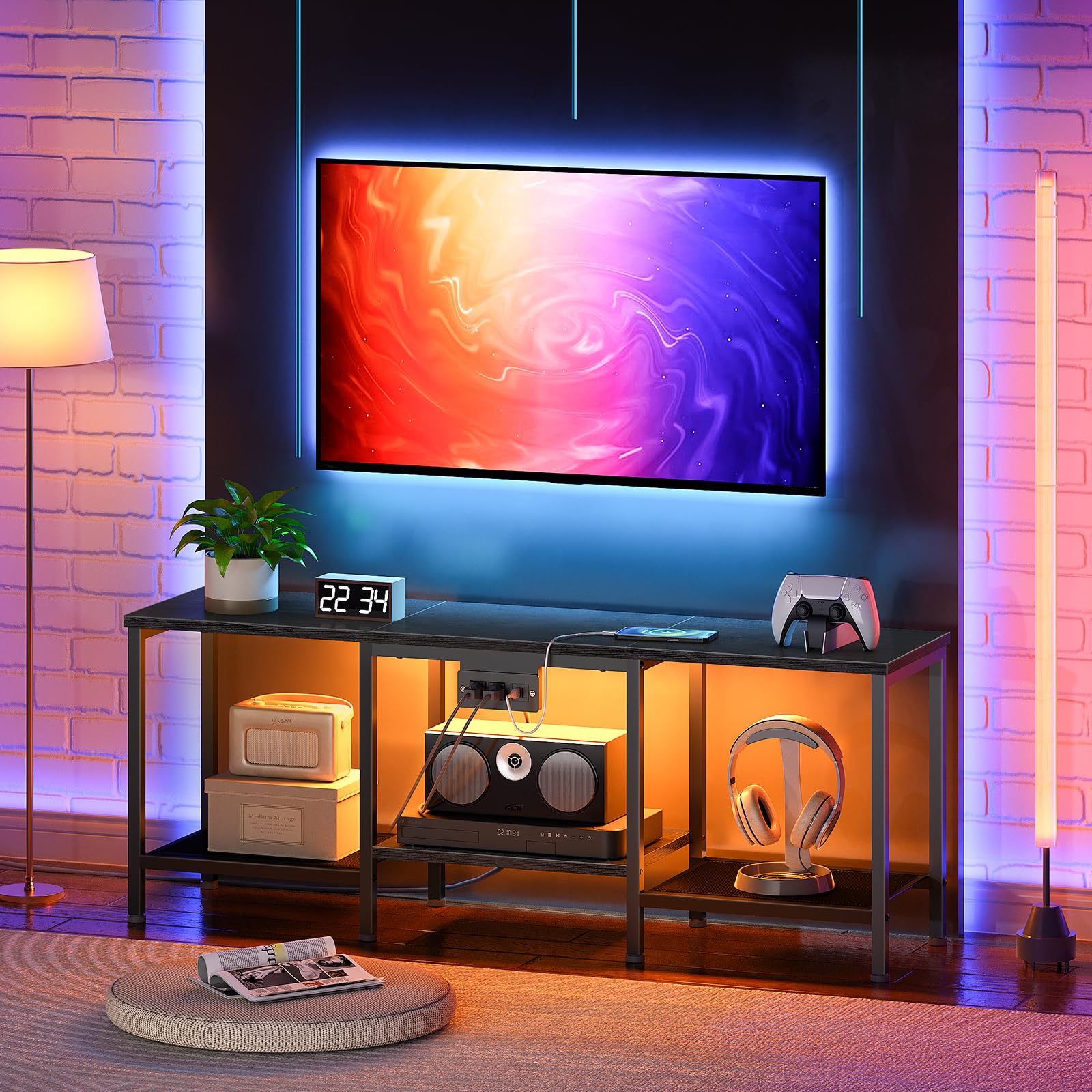HOOBRO TV Stand with Charging Station to 55 Inches, LED Entertainment Center, Media TV Console Table with Open Storage Shelving for Living Room, Bedroom, Black BB122UDDS01
