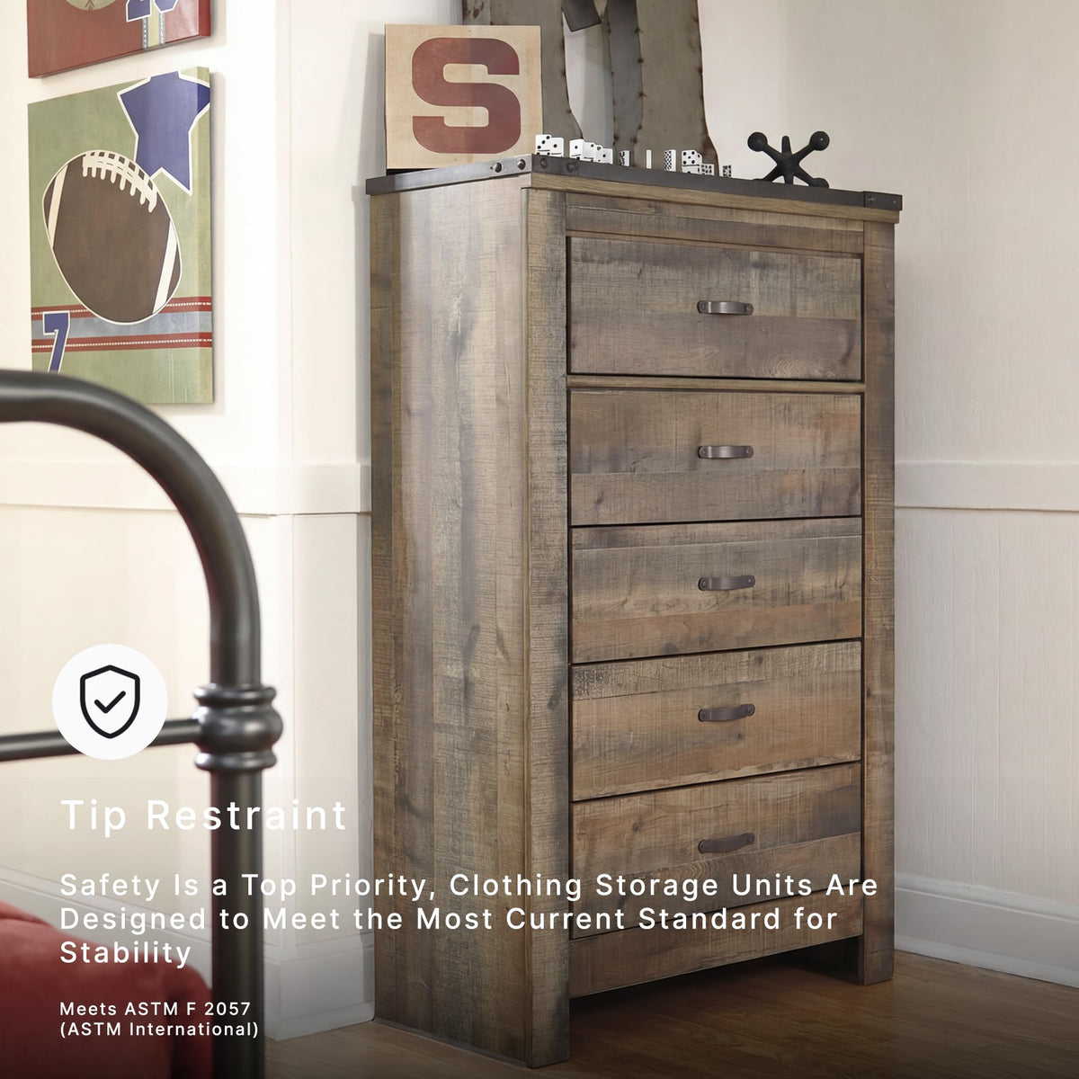 Signature Design by Ashley 5 Drawer Chest of Drawers