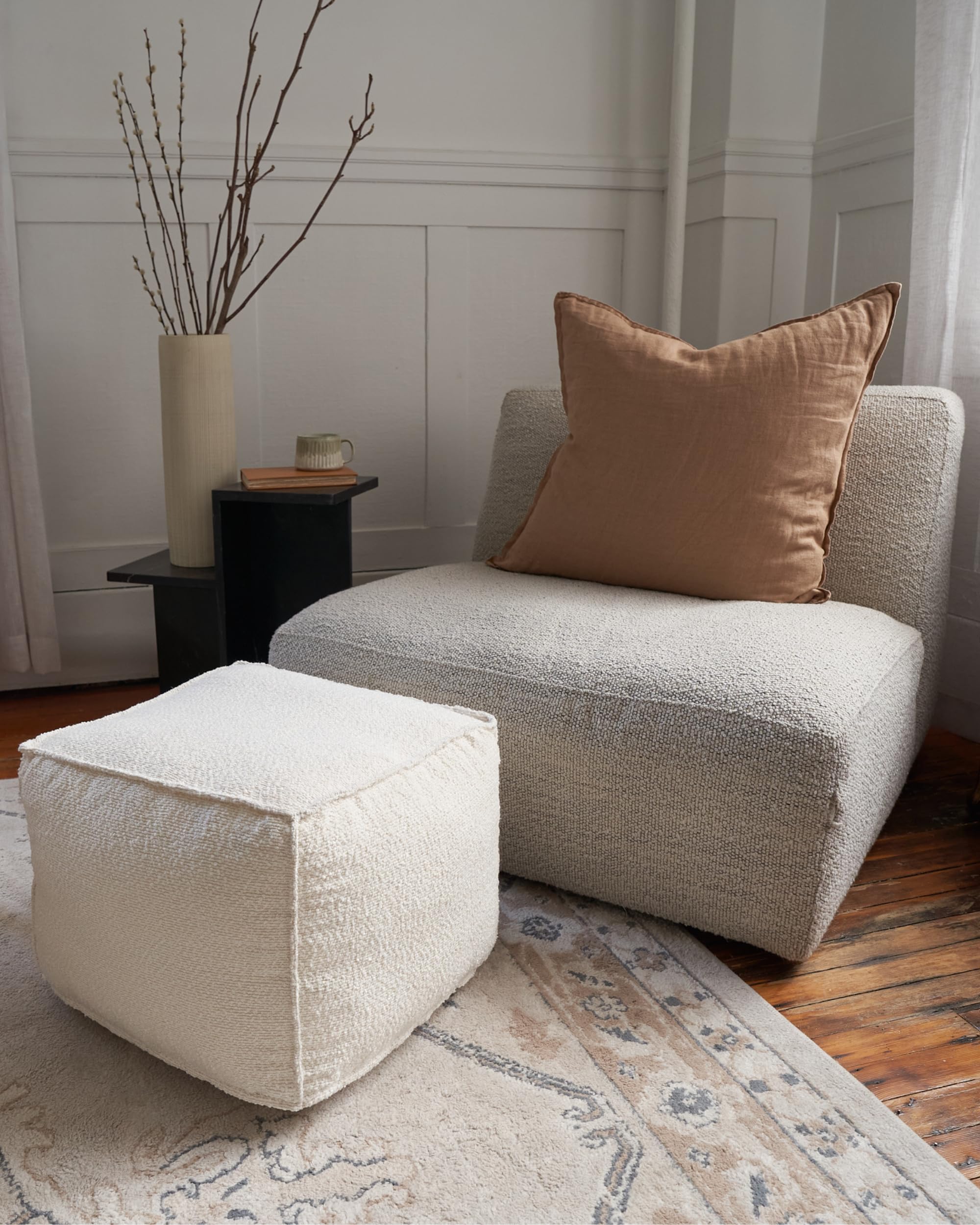 Round Boucle Pouf Ottoman Foot Rest