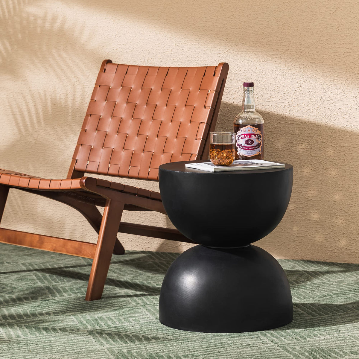 Glitzhome Outdoor Side Tables for Patio, 17.75" H Round Accent Table, Small Modern End Table Decorative Garden Stools, Multi-Functional MgO Faux Terrazzo Plant Stand for Living Room Bedroom, Black
