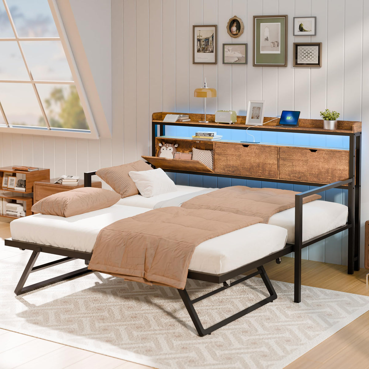 Expandable Daybed with Pop-Up Trundle