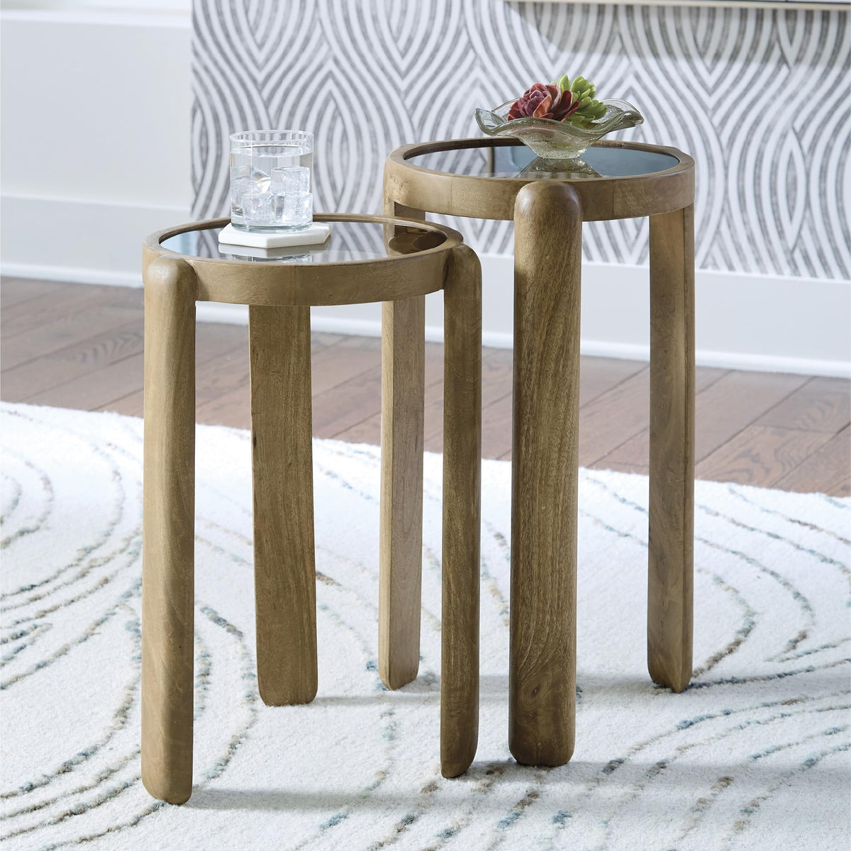 Round Mango Wood Nesting Tables