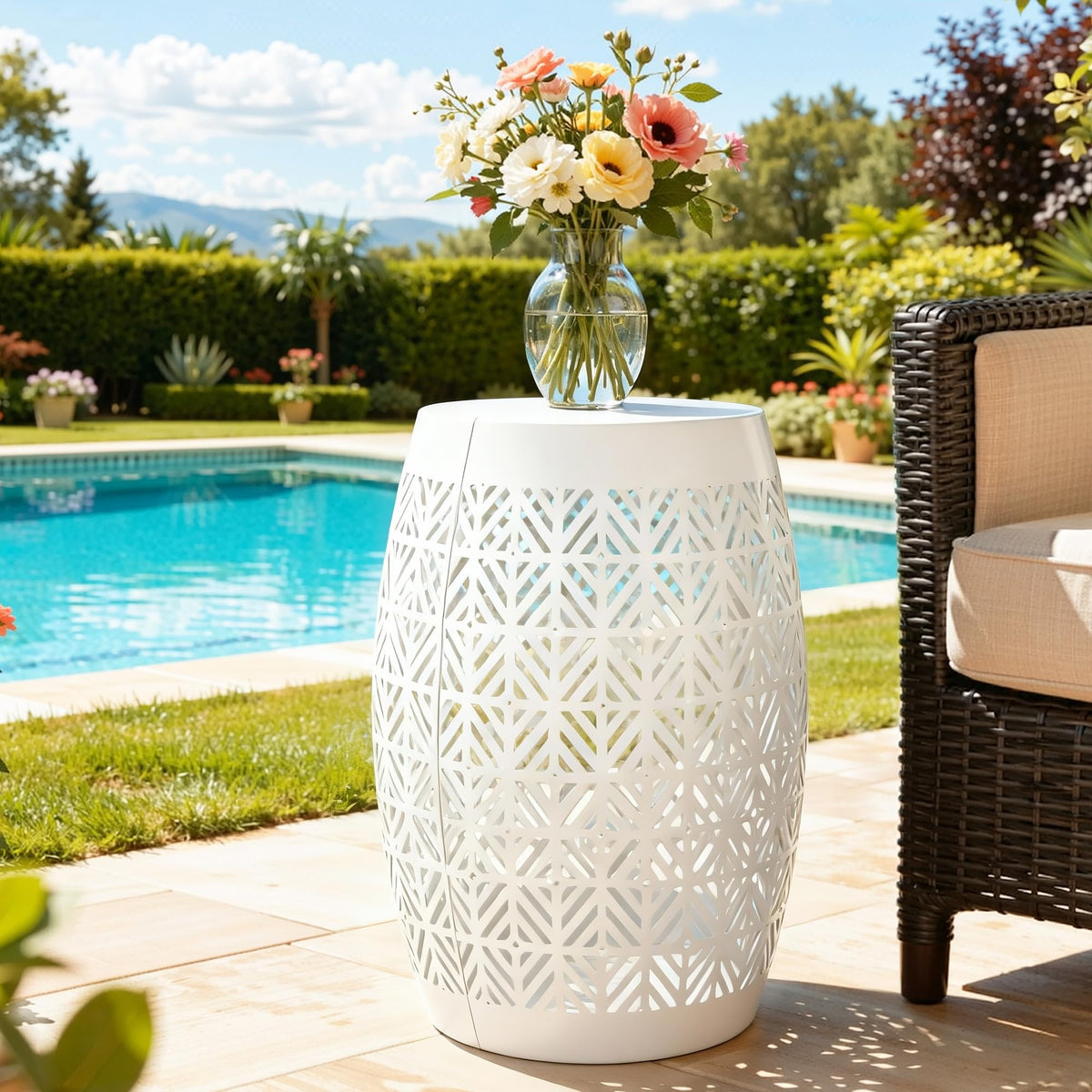 Ultym 18" Metal LED Side Table Outdoor, 3-Mode Lights, Modern Drum Design