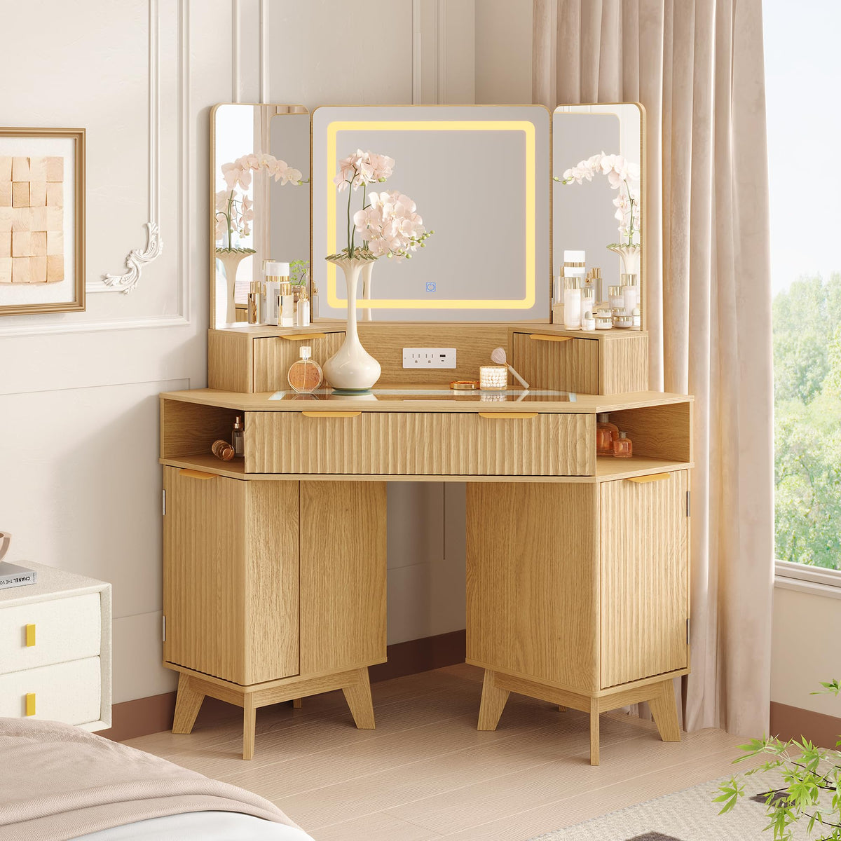 Fluted Corner Makeup Vanity