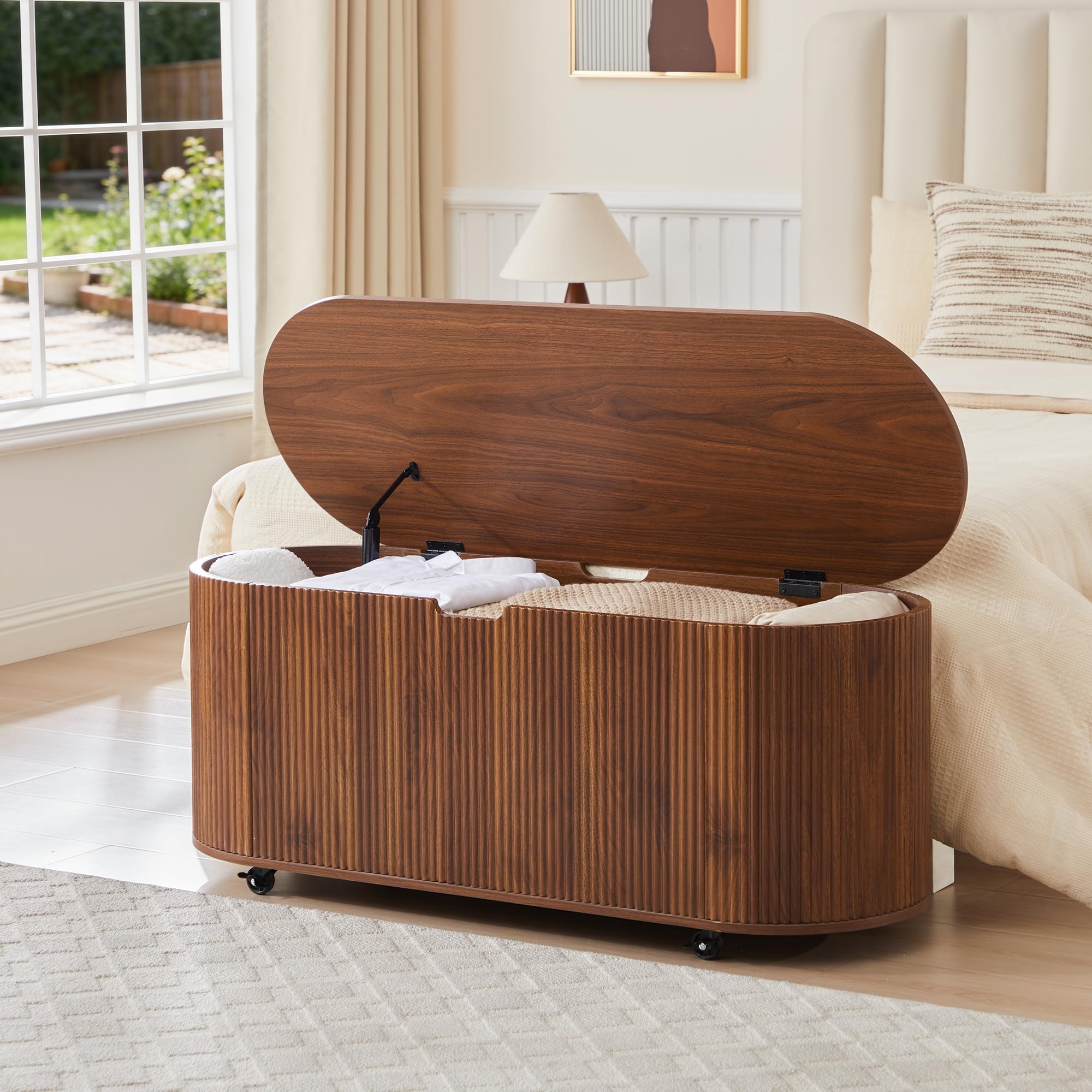 43.3” Storage Bench with 4 Wheels, Fluted Oval Storage Chest with Safety Hinges, Modern Wooden End of Bed Bench, Large Storage Trunk Toy Chest with Lift Top for Entryway Bedroom Living Room, Walnut