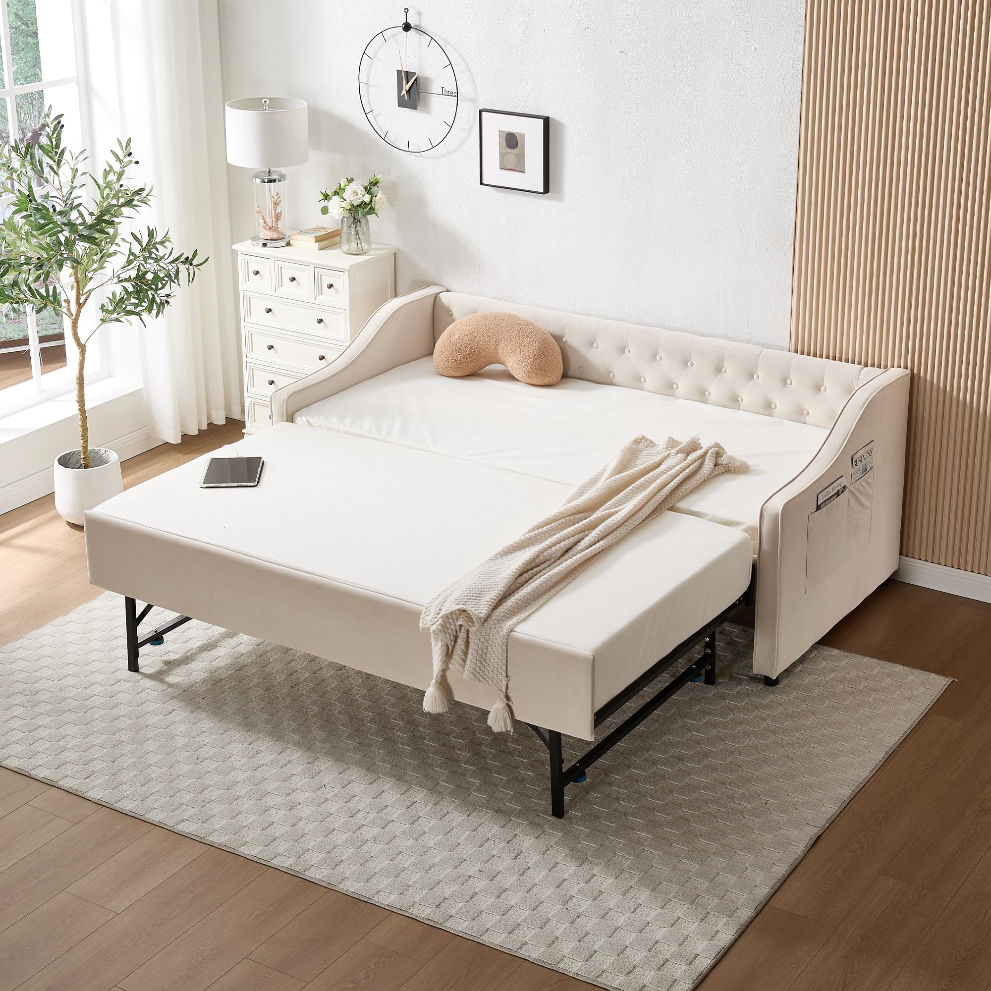 Velvet Daybed with Pop-Up Trundle & USB Ports – Twin