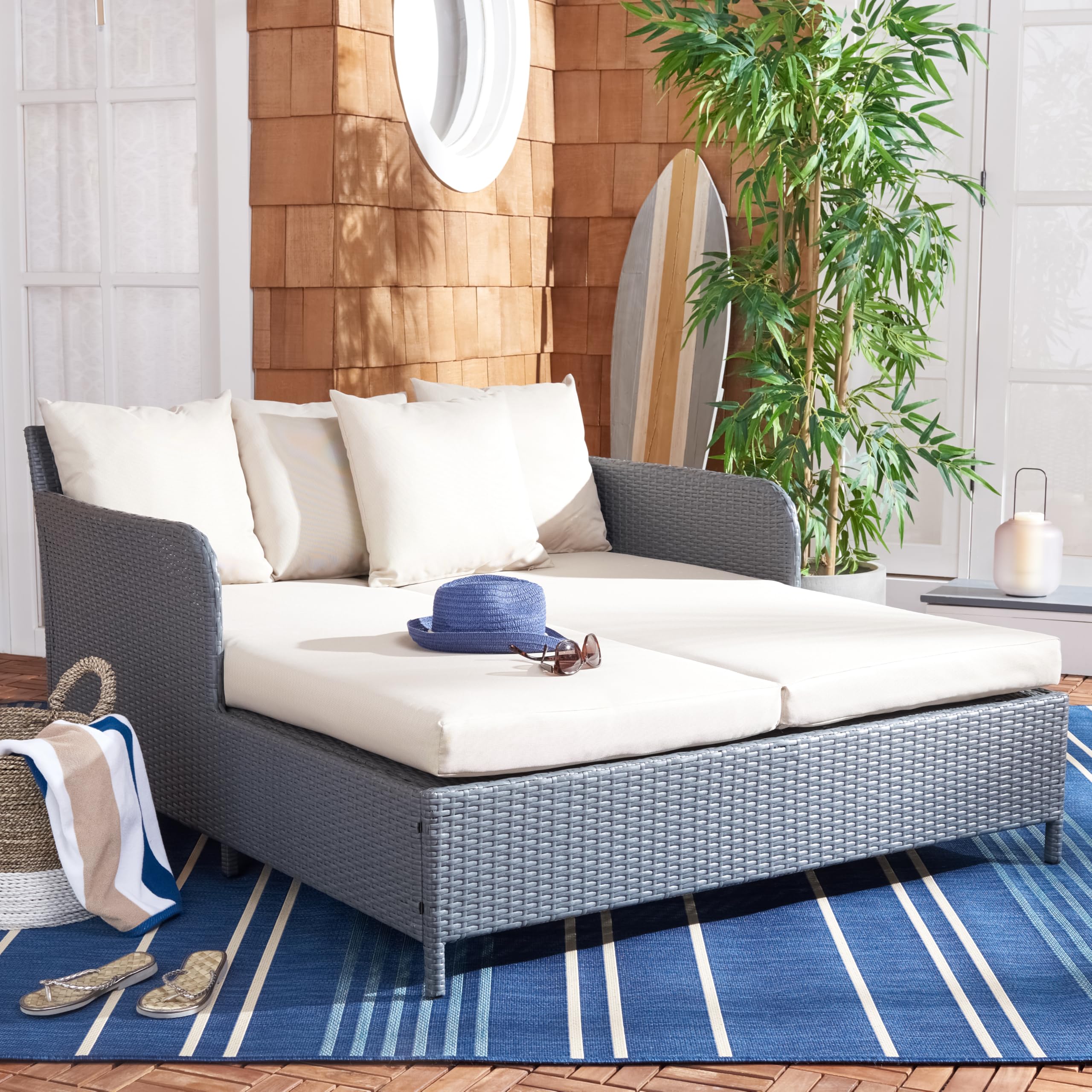 Safavieh Outdoor Collection August Titanium & Sand Daybed