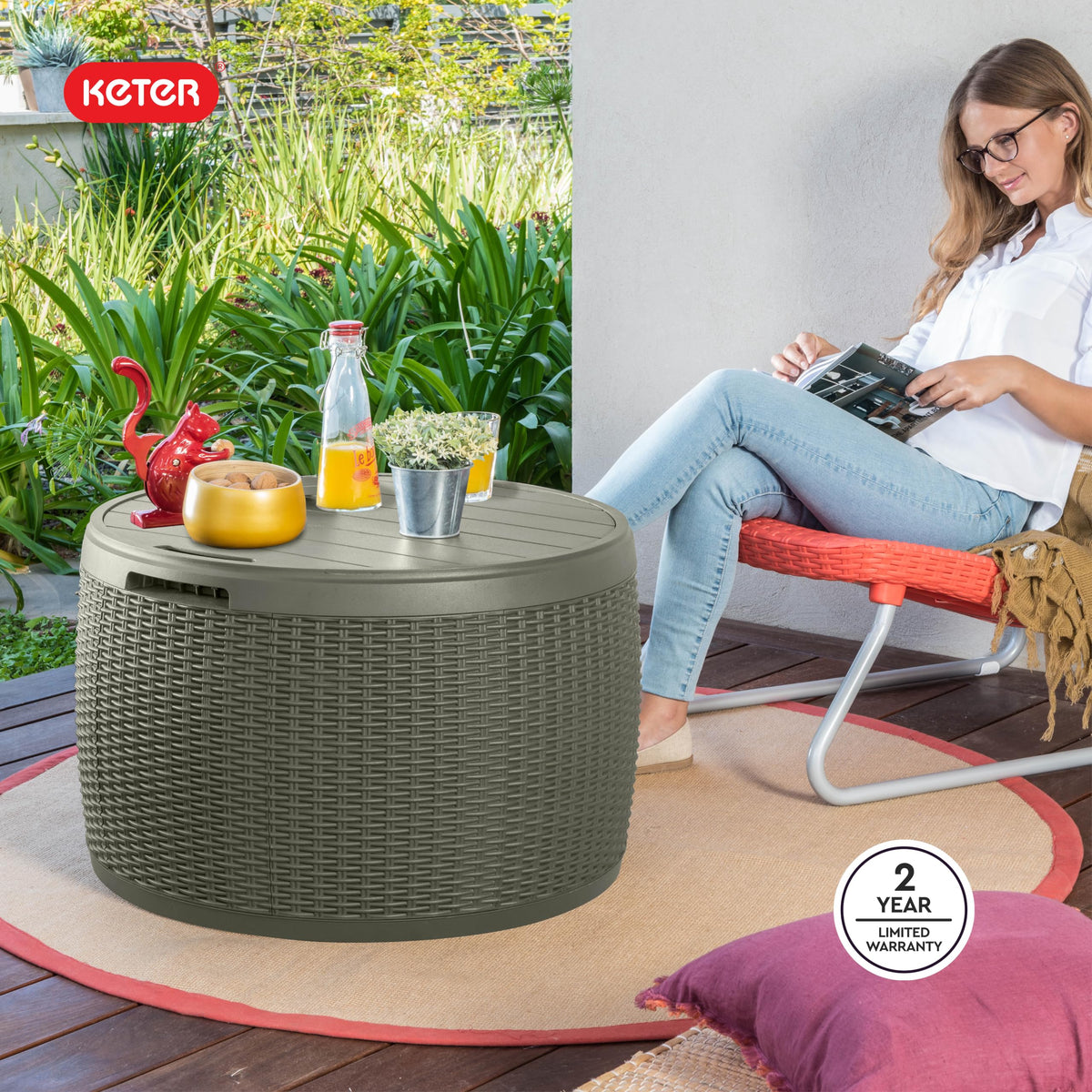 37-Gallon Round Deck Box