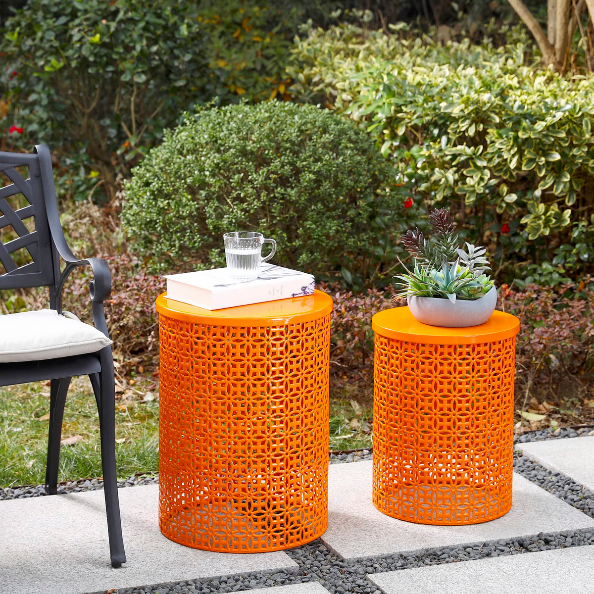 Glitzhome Outdoor Side Table Set of 2, Decorative Garden Stool for Patio Heavy Duty Metal Frame Accent Table Modern End Table, Glossy Orange
