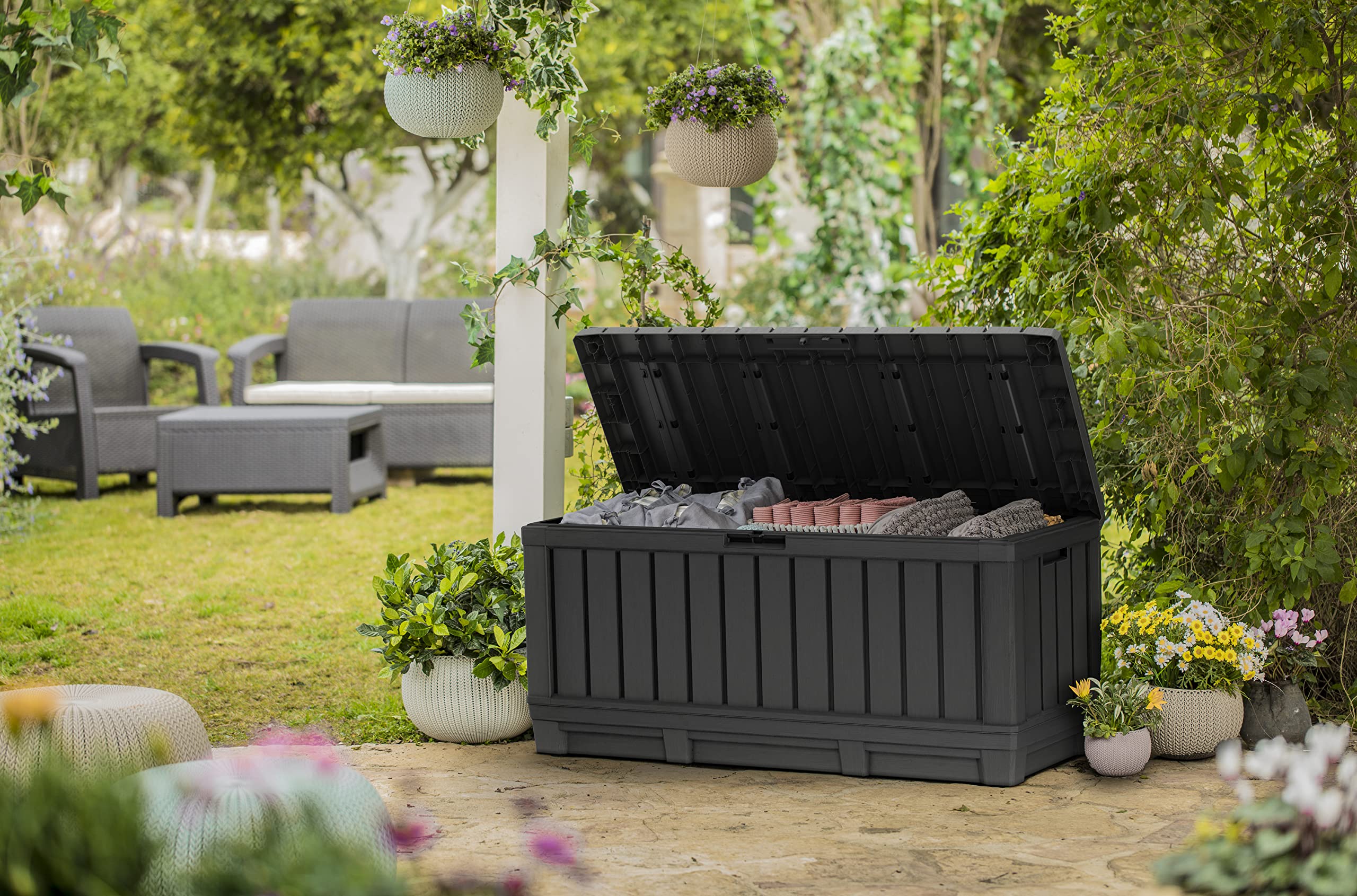 92-Gallon Resin Deck Box with Bench Seating
