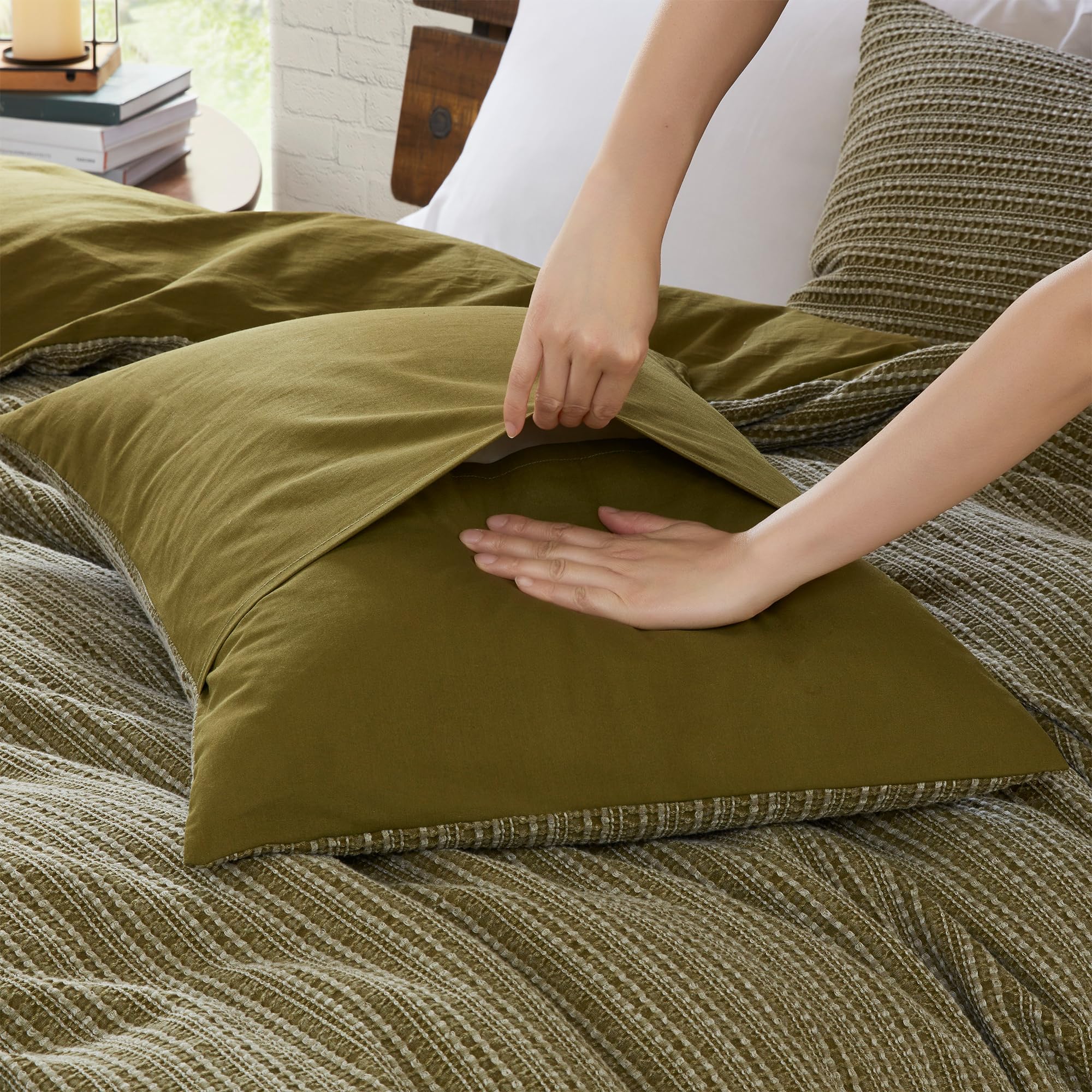 Woolrich Queen Comforter Set Cotton Waffle Pre-Stone Washed, Oversized Comforter, All Season Down Alternative Overfilled Queen Size Comforter, Lyon, Full/Queen Green 3 Piece