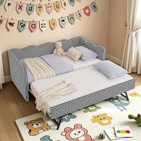 Gingham Daybed with Trundle & USB