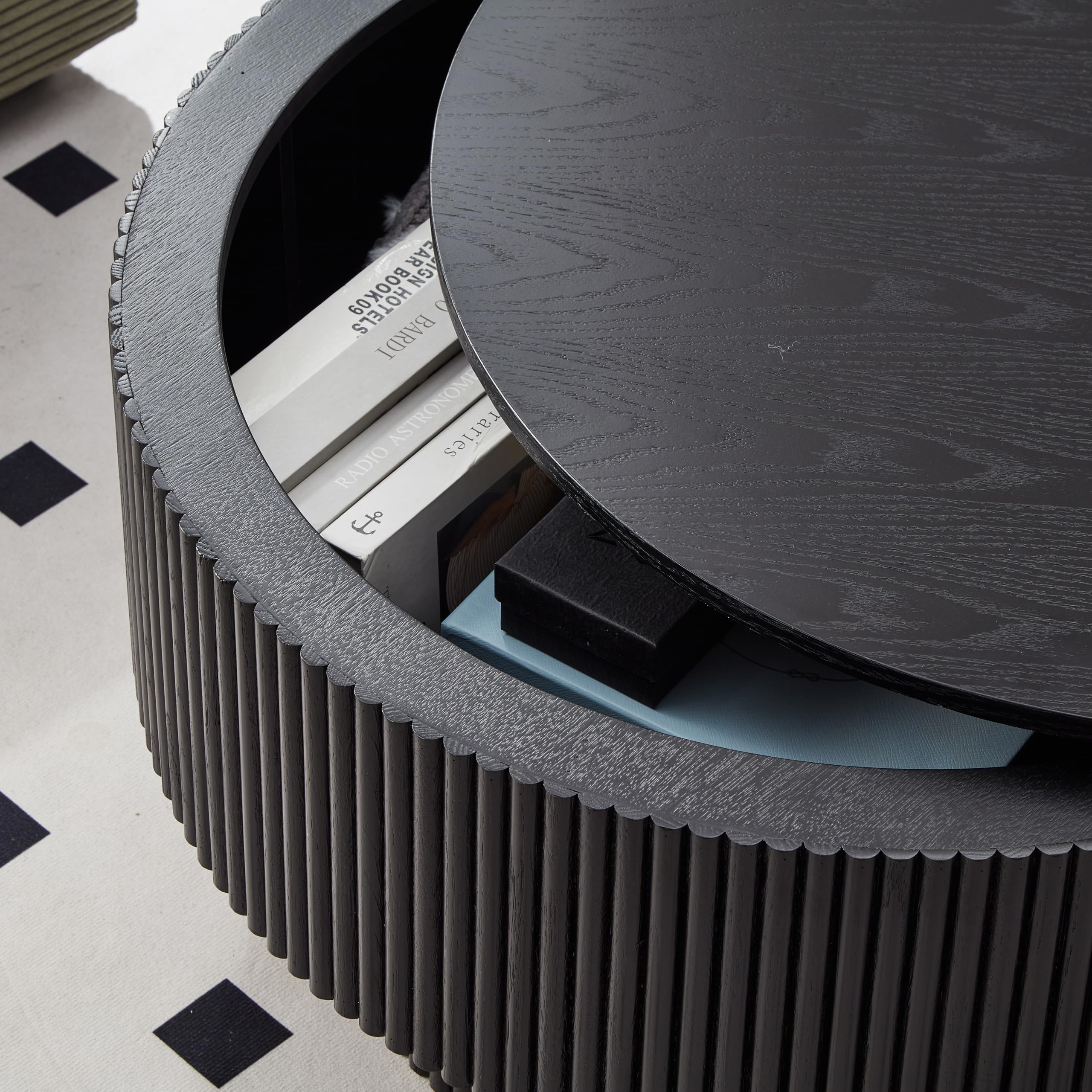 31.49" Wood Round Coffee Table for Living Room, Fluted Circle Coffee Table with Storage, Modern Handcraft Coffee Table for Apartment, Easy Assembly(Black, 31.49"x31.49"x15.74")