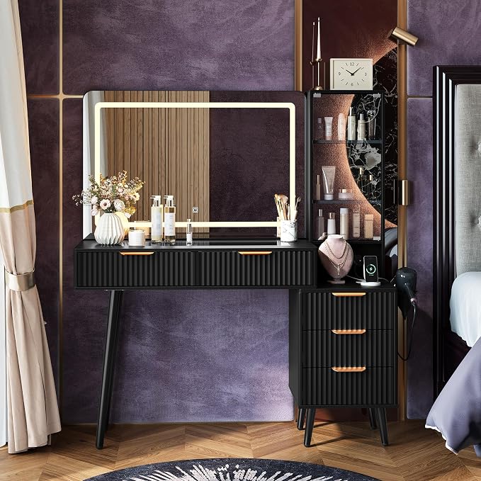 Fluted Corner Makeup Vanity