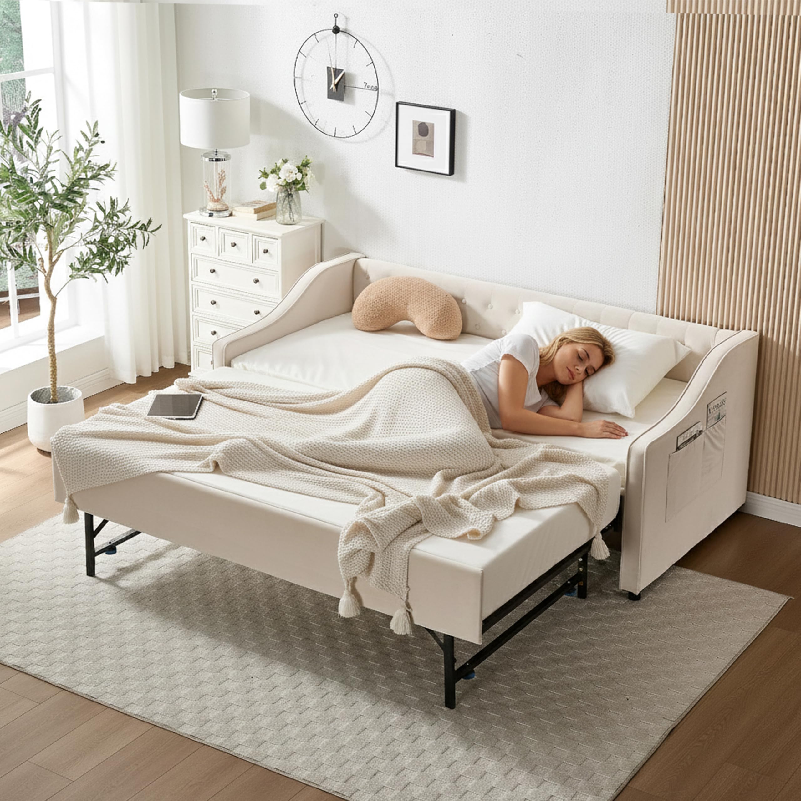 Velvet Daybed with Pop-Up Trundle & USB Ports – Twin