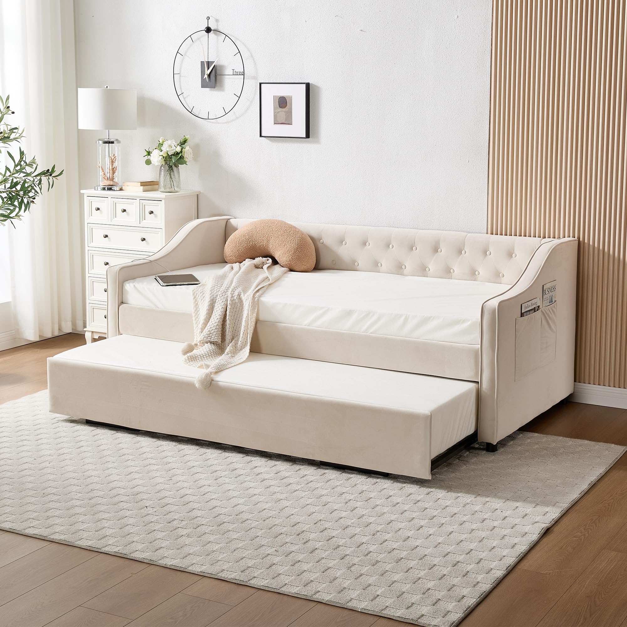 Velvet Daybed with Pop-Up Trundle & USB Ports – Twin